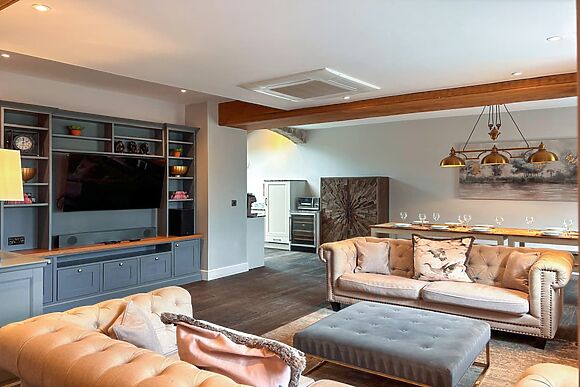 West House At Saddle Room