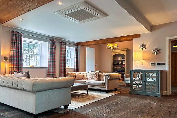 West House At Saddle Room