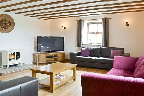 Llofft Storws at Bronallt Barns