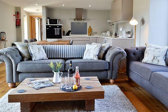 Maes Merlin in Llanddeusant