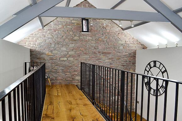 Maes Merlin in Llanddeusant