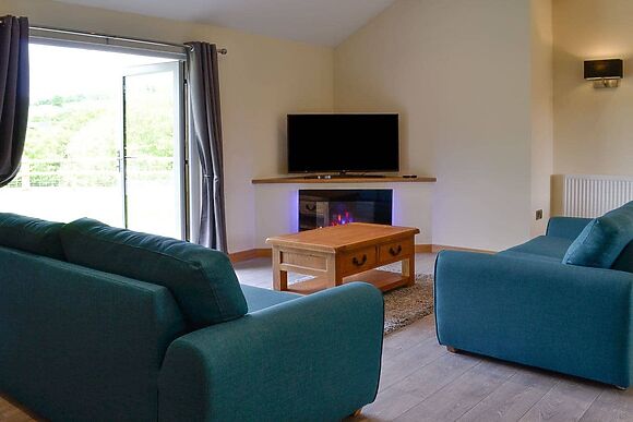 River Lodge in Hundred House