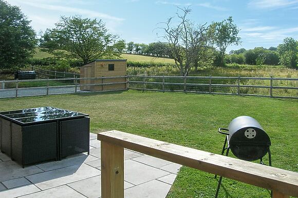 River Lodge in Hundred House