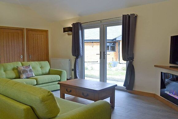 Woodland Lodge in Hundred House