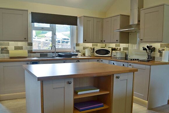 Woodland Lodge in Hundred House