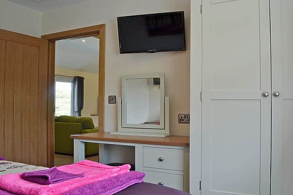 Woodland Lodge in Hundred House