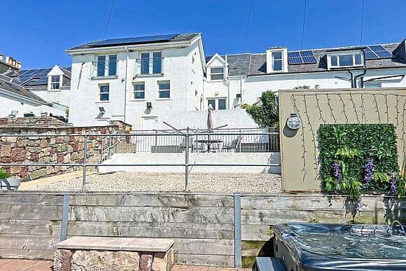 Ardstinchar Mews in Ballantrae