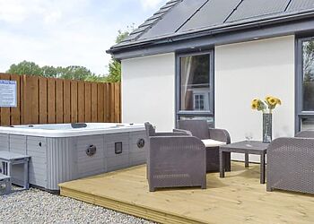Sunflower Cottage at Hoxne Cottages