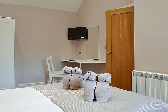 Sunflower Cottage at Hoxne Cottages