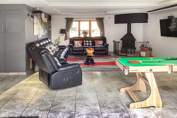 Coombe Wood Coach House