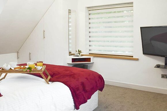 Coombe Wood Coach House