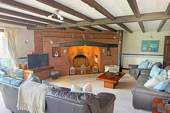 Lambourne House At Ashtree Court