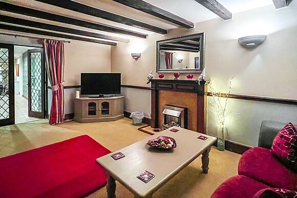 Lambourne House At Ashtree Court