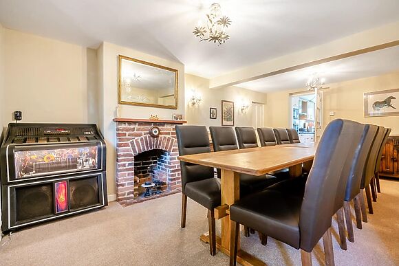 Arnewood Corner in Sway