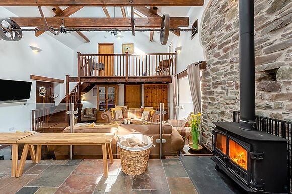 Wheelwright Barn at Bronyn Farm