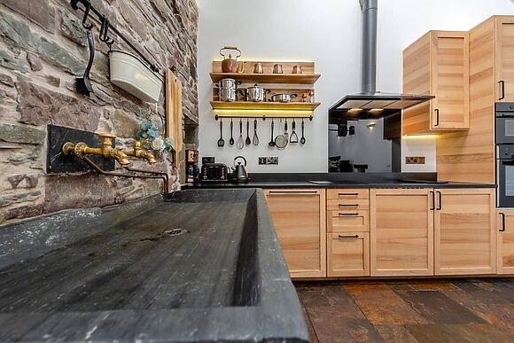 Wheelwright Barn at Bronyn Farm