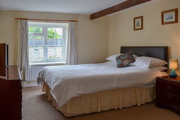 Granary At Trimstone Manor Cottages