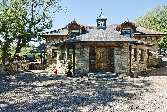 Tennox Parlour at Tennox Farm
