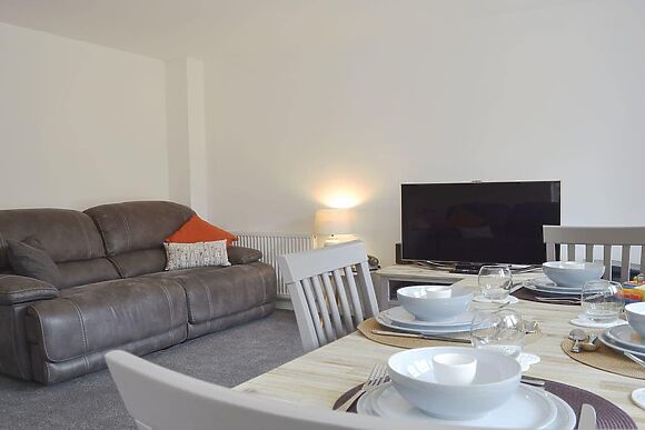 Shepley Mews in Glossop