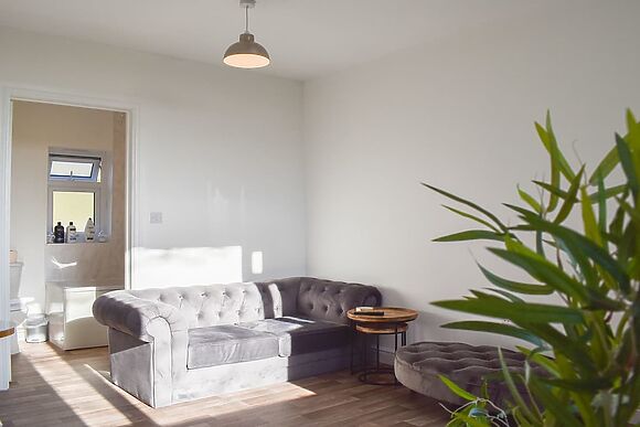 Stillness Hut at Downwood