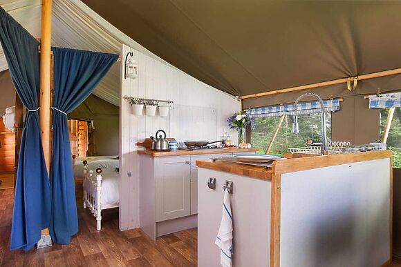 3 Lower Keats Glamping