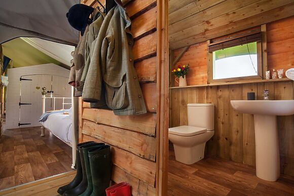 1 Lower Keats Glamping