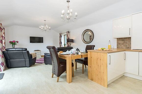 Nesting Box in Chapel-St-Leonards