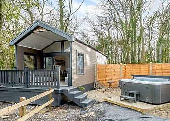 Woodpecker Lodge at Hole Farm
