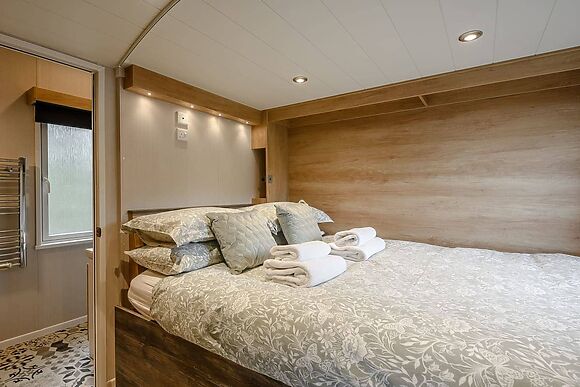 Woodpecker Lodge at Hole Farm