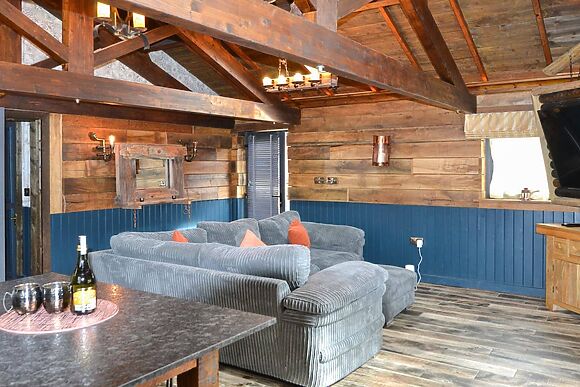 Tawitawoo Lodge in Felton