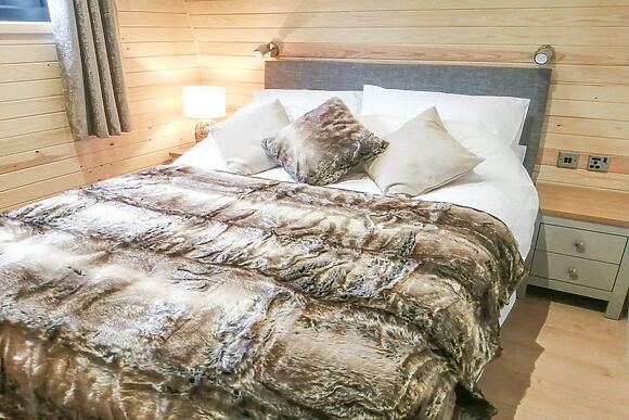 Glampio Trysor Garth