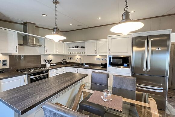 Lyndale 27