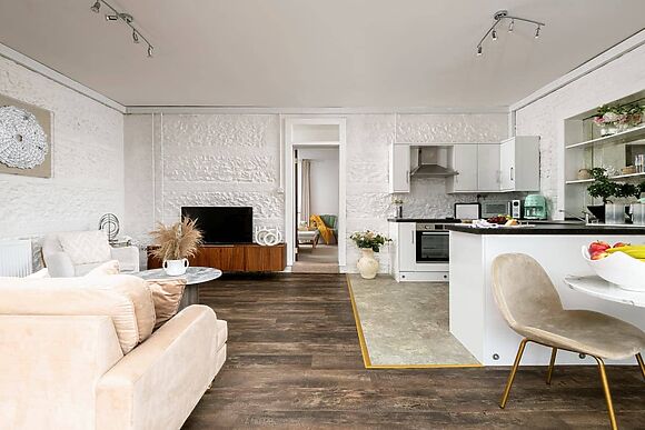 Primrose in Blandford Forum