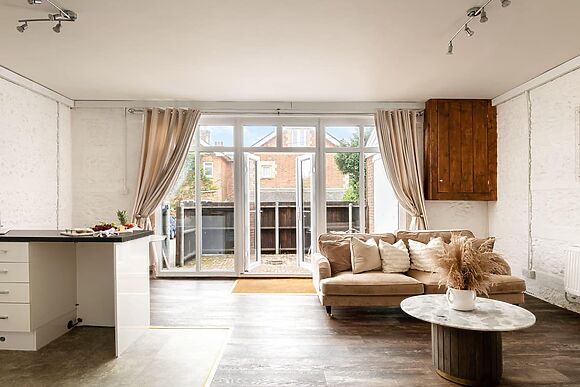 Primrose in Blandford Forum