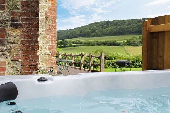 Little Coombe at Bookham Court