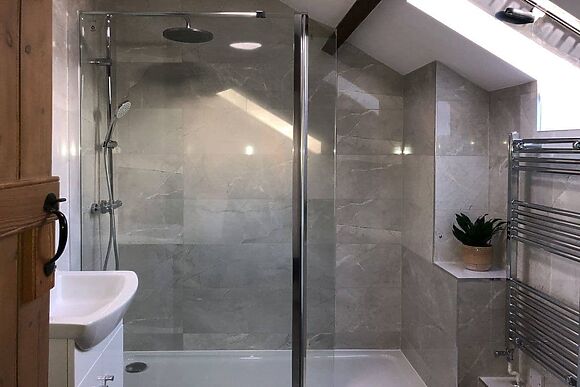 Little Coombe at Bookham Court