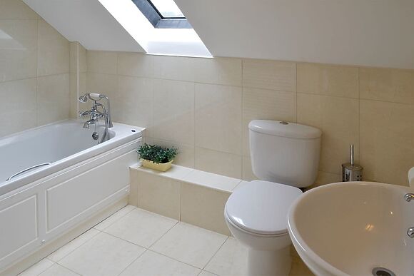 Crowthorne At Bookham Court