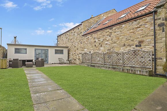 Wynd House