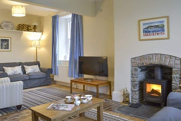 Tyllwyd Farmhouse in Capel Bangor