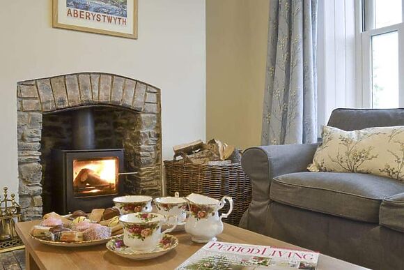 Tyllwyd Farmhouse in Capel Bangor