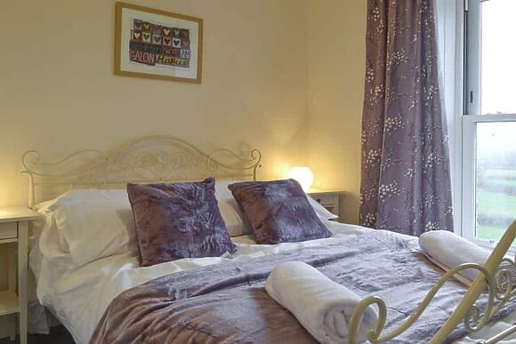 Tyllwyd Farmhouse in Capel Bangor