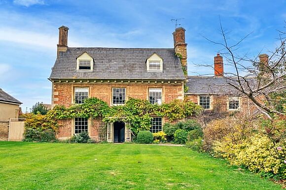 Lechlade House