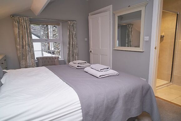 Foxglove Rest
