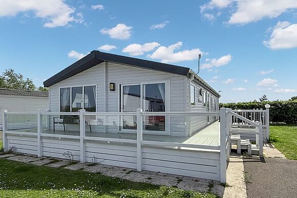 Golf Village 27, group cottage in Mablethorpe, sleeps 8