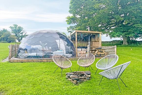 Ingleborough Dome at Deerstone Glamping