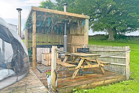 Ingleborough Dome at Deerstone Glamping