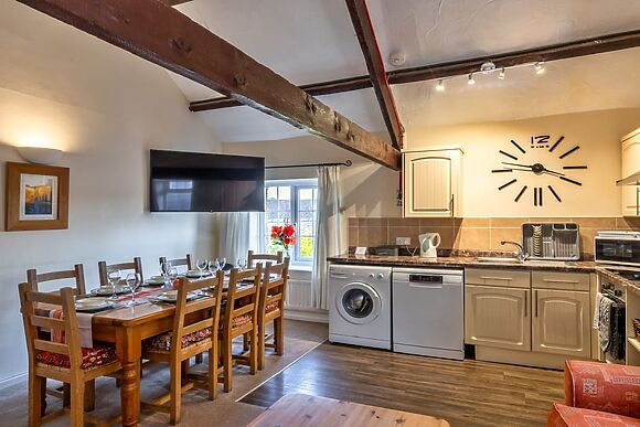 Barley Cottage At Trimstone Manor