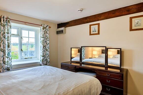 Barley Cottage At Trimstone Manor