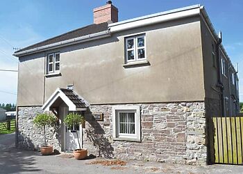 Wrth-y-Nant at Tanylan Farm Cottages