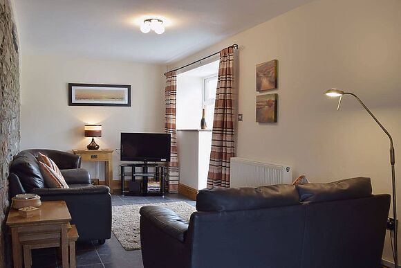 Wrth-y-Nant at Tanylan Farm Cottages